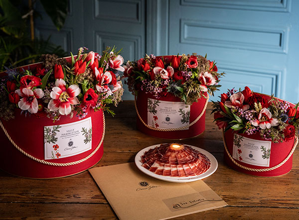 Jamón Cinco Jotas y  flores Sally Hambleton la “Pareja Perfecta” para celebrar San Valentín